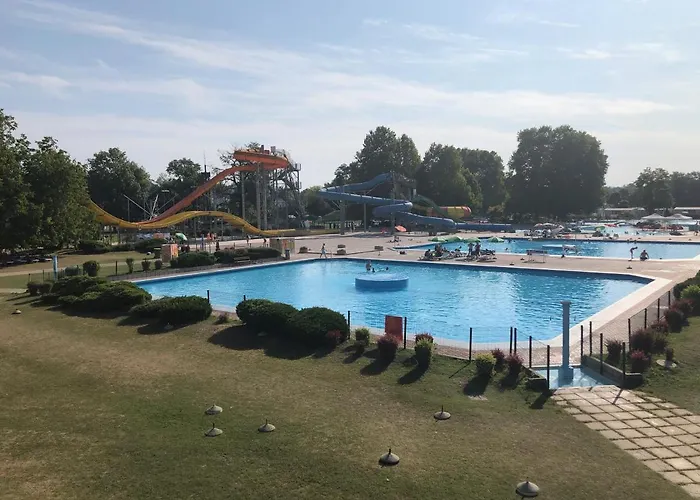 House Lotus In Terme Catez チャテジ・オプ・サヴィ