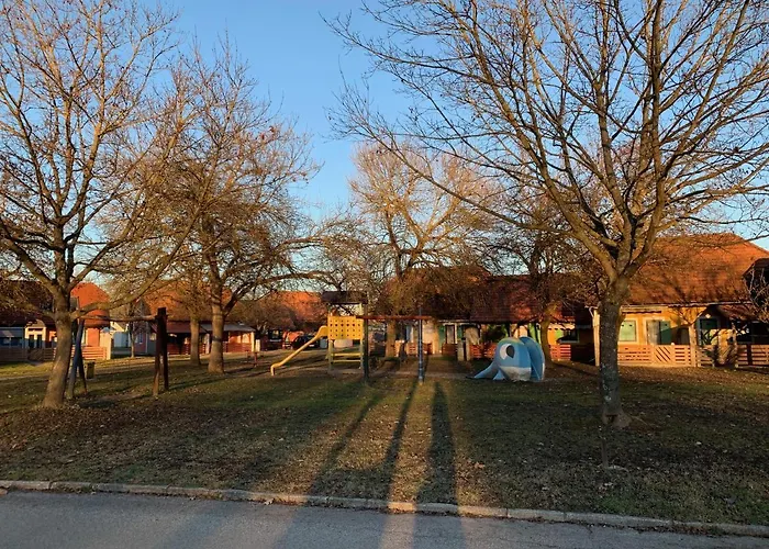 別荘 House Lotus In Terme Catez